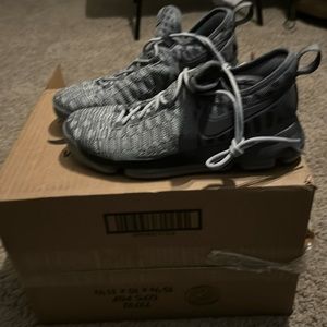 Nike Kevin Durant basketball shoe